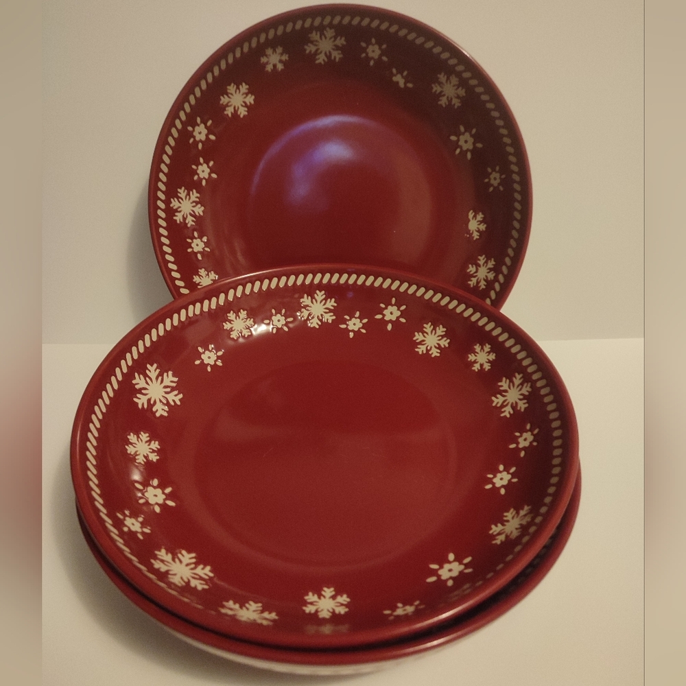 Gibson Home Snowflake Plates